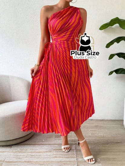 Vestido Plissado Ombro Assimétrico Em Plus Size Várias Cores