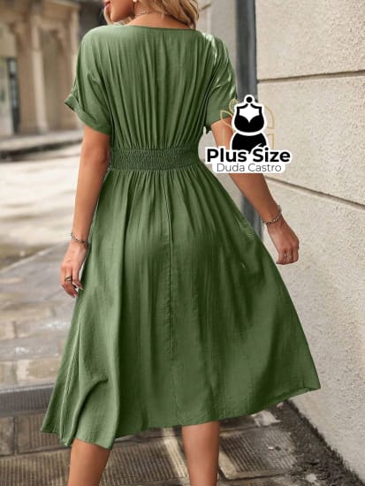 Vestido Plus Size Acinturado Com Decote Vazado