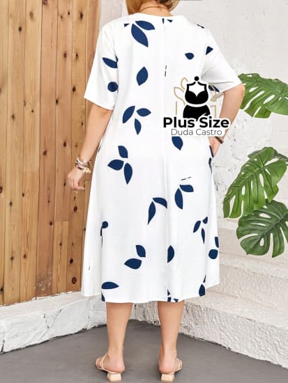 Vestido Plus Size Estampa De Folhas Decote Várias Cores