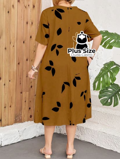 Vestido Plus Size Estampa De Folhas Decote Várias Cores