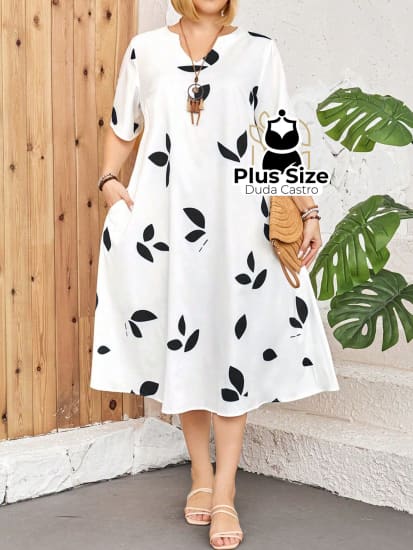 Vestido Plus Size Estampa De Folhas Decote Várias Cores G / Branco E Preto