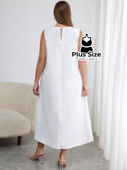 Vestido Plus Size Midi Solto Com Decote Dedondo