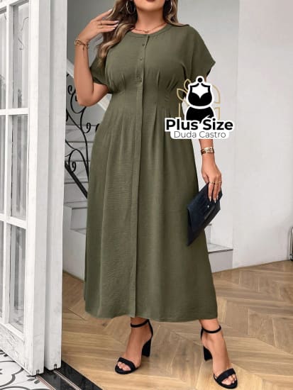 Vestido Plus Size Verde Com Botões E Detalhe Plissado