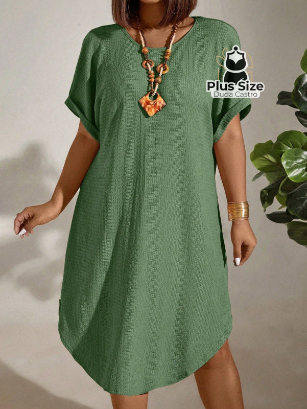 Vestido com Textura Gola Redonda e Manga Morcego Várias Cores Plus Size Vestido com Textura Gola Redonda e Manga